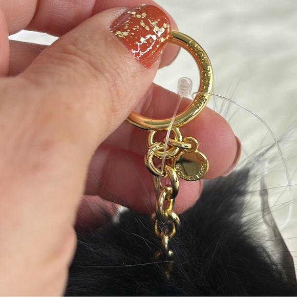 NWT💃Michael Kors Fur Pom Pom Bag Charm Ball Keychain Purse - Picture 2 of 3